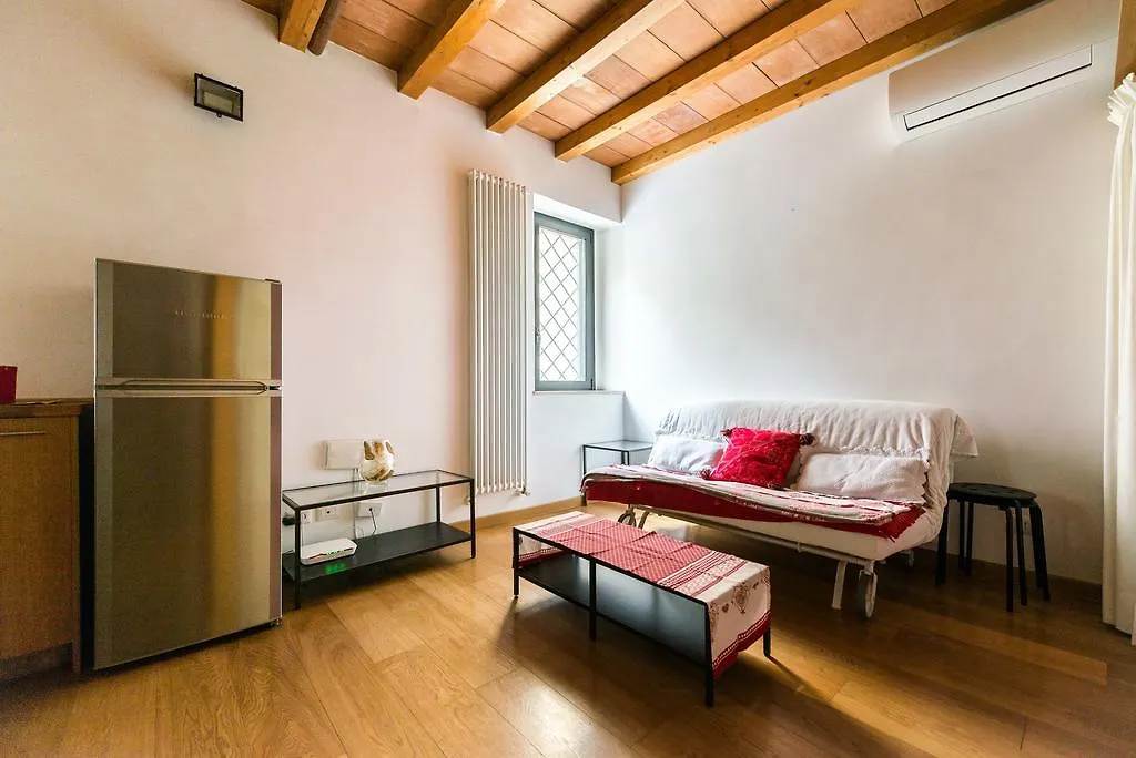 Apartment Polveriera Colosseum Rome